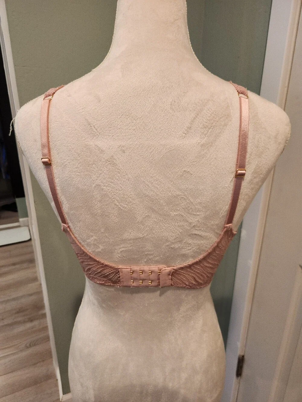 New Victoria's Secret Bra